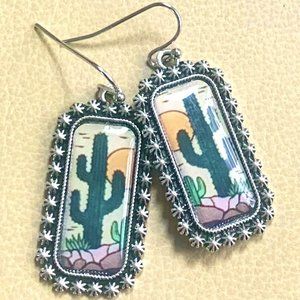 Southwestern Silver Plated Vintage Cactus Desert Art Picture Dangle Earrings New